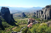Delphi and Meteora 2 Days Small Group Tour From Athens
