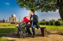 From Mumbai: Overnight Taj Mahal Tour with Flight & Hotel