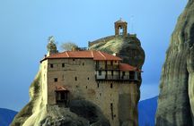 2-Day Private Tour to Delphi & Meteora with Great Lunch included
