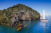 The Maori Carvings Half Day Kayak