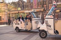 Budapest TukTuk Private Tour with Goulash Soup in the Downtown