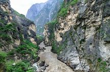 Private Lijiang Day Trip to Upper Tiger Leaping Gorge and Black Dragon Pool