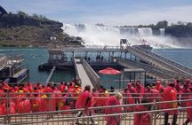 Tour to Niagara Falls with skip the line Cruise