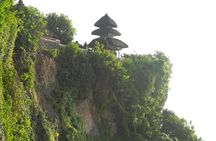 Full Day Southern Bali with Adventure Parasailing