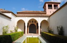 Malaga Monuments Private Walking Tour 