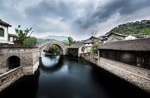 Private Tour to Gubei Water Town and Simatai Great Wall with Cable Car and Lunch