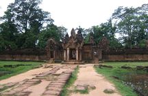 Private Kbal Spean & Banteay Srei Guided Tour