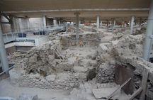 Archaeological bus tour to Akrotiri excavations & Red beach