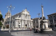 Catania Private Walking Tour with "Arancino and Cannolo" Tasting