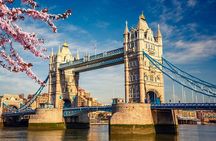 Private Chauffeured Minivan at Your Disposal in London for 4 Hours