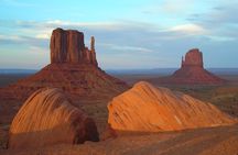 Monument Valley Hogan Overnight Experience