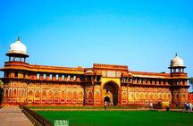 Same Day Taj Mahal and Agra Tour from Mumbai with Return Flights
