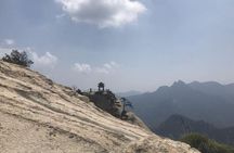 Private Customizable Day Tour of Mountain Huashan with Entrance Cable Shuttle Fee