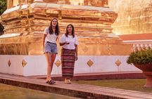 A Magical Evening in Chiang Mai: Private City Tour