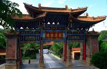 One day West Hills Yuantong Temple and Green Lake Tour