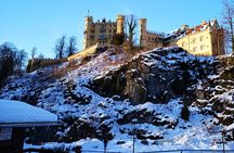 Neuschwanstein Castle by bus & Munich Xmas Market walking tour