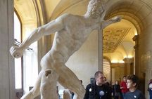 Louvre Museum Private 2-h Tour on Italian Art and masterpieces