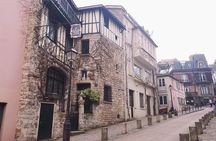 Montmartre & Sacré Coeur Private Historical 2-Hour Walking Tour in Paris