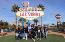 1.5-Hour Las Vegas Strip Limo Tour with Champagne and Photographs