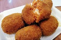 Budget Street Food Tour of Campo de Fiori, Jewish Ghetto & Pantheon with Gelato