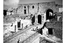 Private Day Tour of Pompeii, Sorrento and Positano with Pick Up