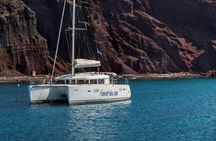 Private Morning Tour Lagoon 400-380 Sailing in Santorini ,lunch, drink, transfer