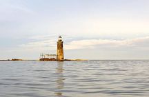 Private Sightseeing Charter on a Vintage Lobster Boat with Drinks