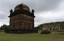 One day tour: Aurangabad, Daulatabad & Khultabad with home-stay