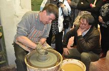 Hands on clay - be creative and make a pot