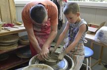 Hands on clay - be creative and make a pot