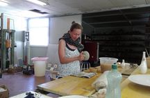 Hands on clay - be creative and make a pot
