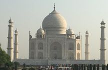 Sunrise Taj Mahal Private Tour from Delhi with Guide