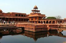Private day trip: Taj Mahal to Jaipur via fatehpur Sikri and Abhaneri.