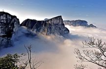 Private Day Tour of Tianmen Mountain with Skywalk