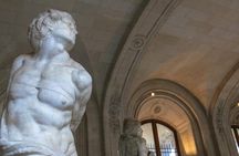 Paris Louvre Museum: Small Group Guided Highlights Tour