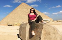 Private Day Tour: Giza Pyramids and Sphinx, Egyptian Museum and Tulun Mosque from Hurghada