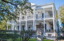 Private Garden District Walking Tour With Lafayette Cemetery No 1 