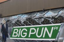 New York contrasts: Manhattan, The Bronx, Queens & Brooklyn