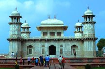 4-Days tour of Agra with Varanasi from Delhi Includes,Hotel,Train Ticket,Vehicle