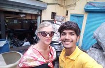 Private Bollywood with Slum Tour Inclusive of Guide and Transport 