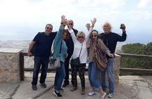 Santorini First-time Visitors Private Tour with Wine Tasting
