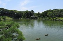 Tokyo by Bike: Skytree, Kiyosumi Garden and Sumo Stadium