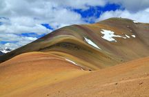 Day Tour Rainbow Mountain with Red Valley