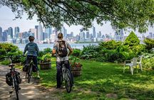 Guided Bicycle Tour - Toronto Waterfront, Island and Distillery