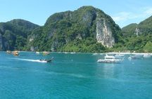 Private Tour to Phi Phi Early Bird by Charter Boat