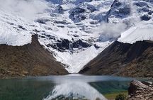 The Unique & Amazing Humantay Lake
