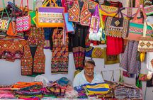 Connaught Place Tour Including Janpath Market and a Dosa at Saravana Bhavan