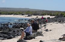 4-Day Galapagos Tour: Santa Cruz & 2 Uninhabited Islands