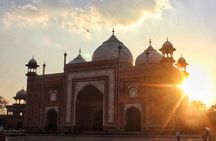 2 Day Guided Golden Triangle Tour From New Delhi