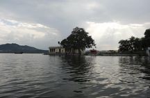 Udaipur - Boat ride at lake Pichhola 